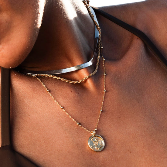 
                  
                    Choker Rhea - Malira - Orecchini
                  
                