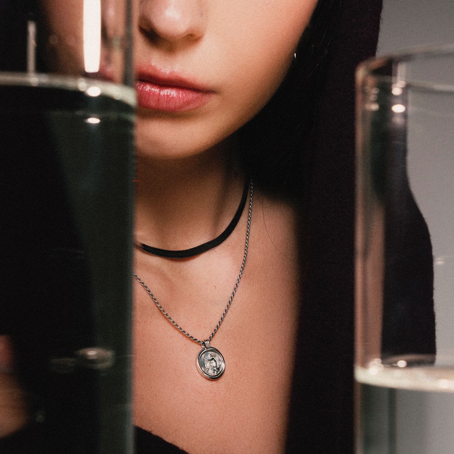 Collana Partenope Pallini Argento e choker Rhea Argento di Malira, design elegante con dettagli in argento sterling 925.